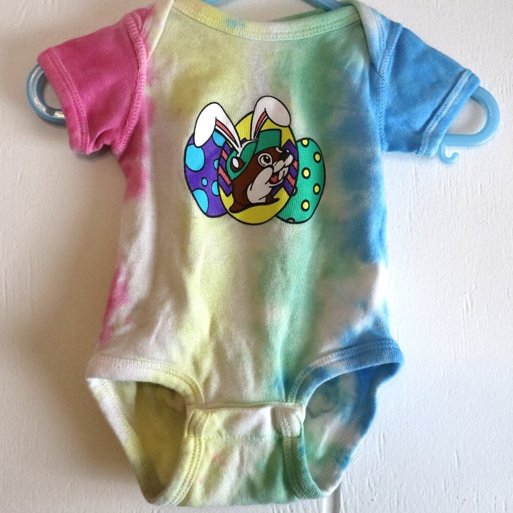 Buc-ee's Baby Onesie Body Suit Easter 3M I've Got the Bunny On My Mind